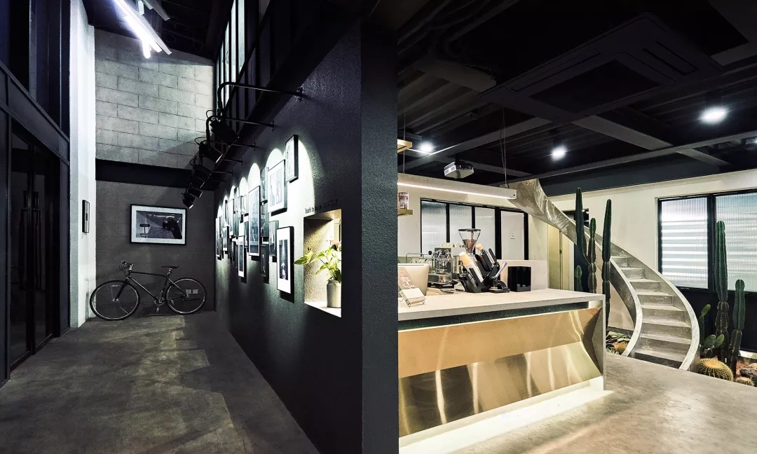 頂尖攝影工作室STUDIO：粗狂工業風和現代簡約風的融合